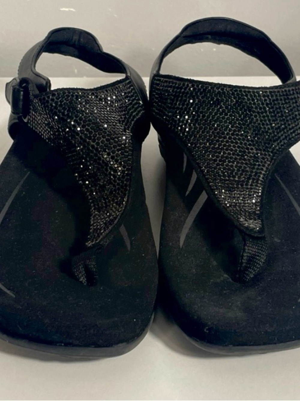 Aetrex Black KELLY Sequin T-Strap Sandals